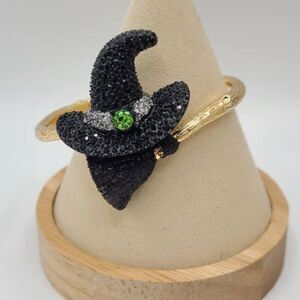 Betsey Johnson Witches Hat and Broom Bangle Black Gold Tone NWT!  NEW Halloween